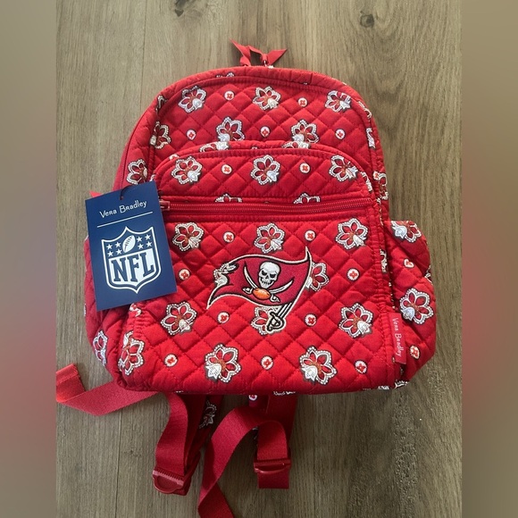 Vera Bradley x NFL Tampa Bay Buccaneers Backpack Red/Black Bandana- NWT - Picture 6 of 9